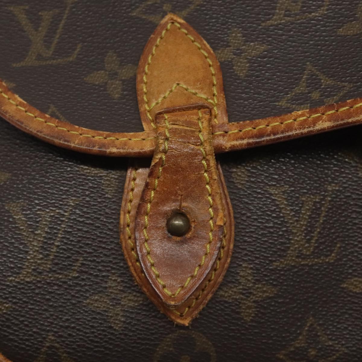 LOUIS VUITTON Monogram Givesier MM Shoulder Bag M42247 LV Auth gh159