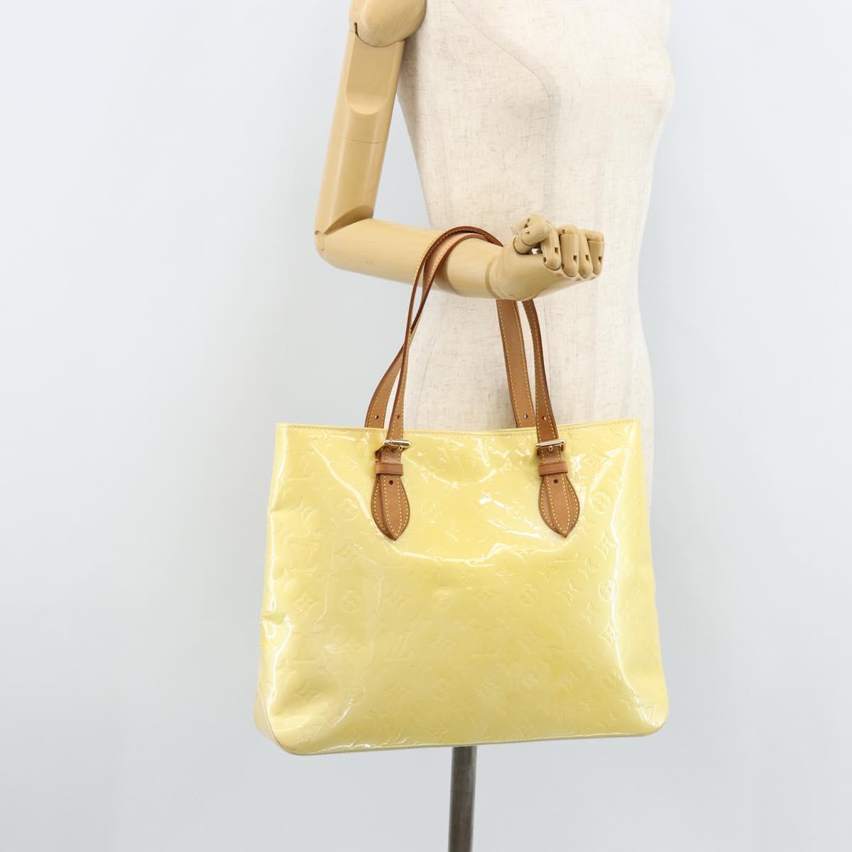 LOUIS VUITTON Monogram Vernis Brentwood Shoulder Bag Perle M91512 LV Auth gh1757