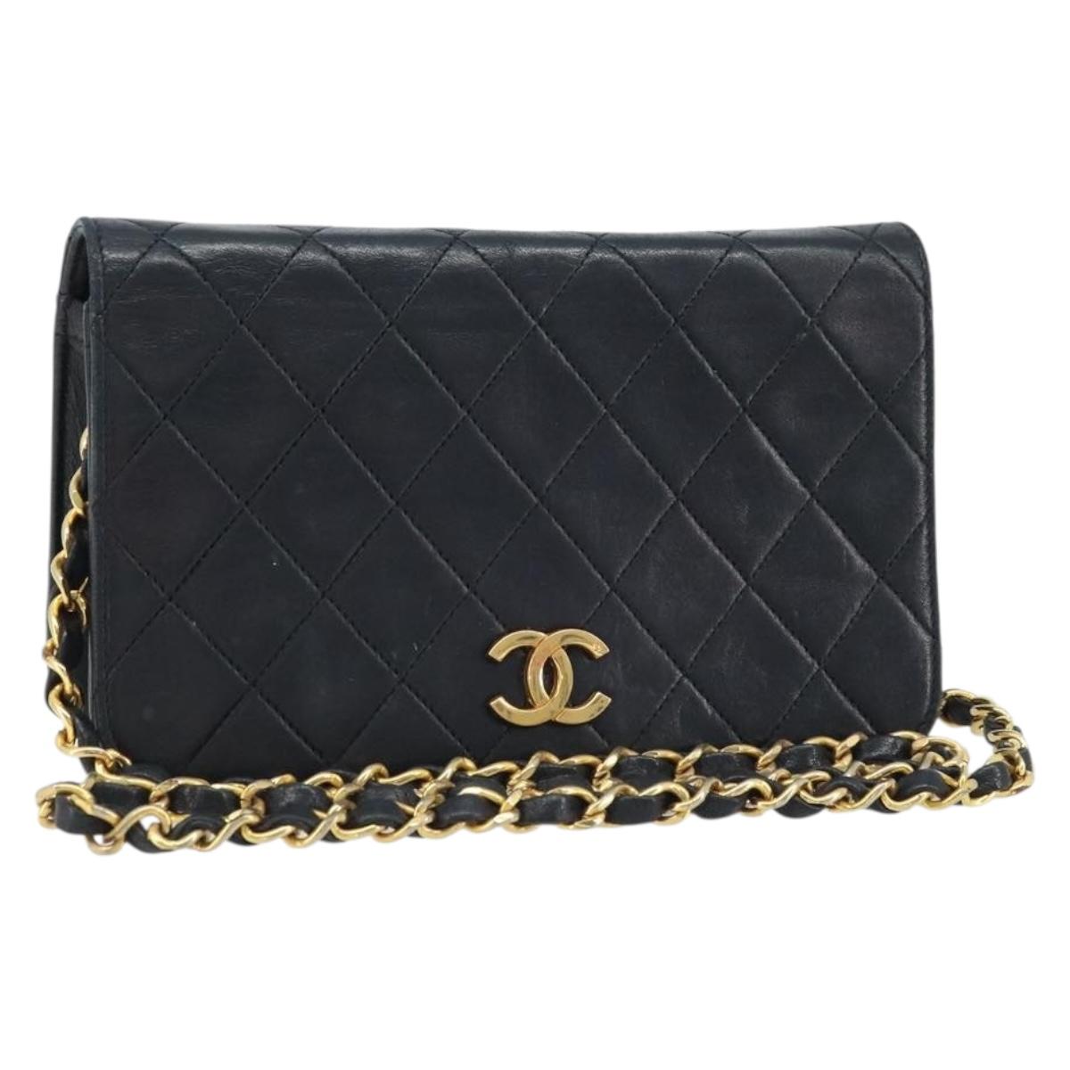 CHANEL Matelasse Chain Shoulder Bag Leather Black Gold CC Auth gh1758