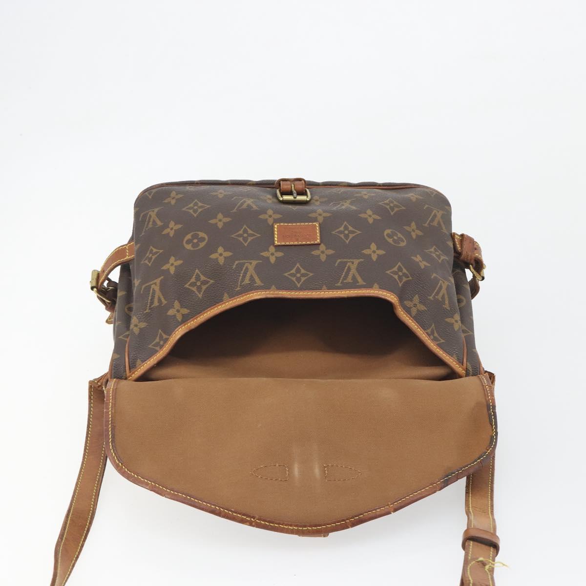 LOUIS VUITTON Monogram Saumur 30 Shoulder Bag M42256 LV Auth gh2324