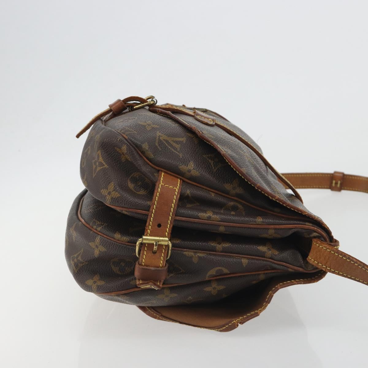 LOUIS VUITTON Monogram Saumur 30 Shoulder Bag M42256 LV Auth gh2324