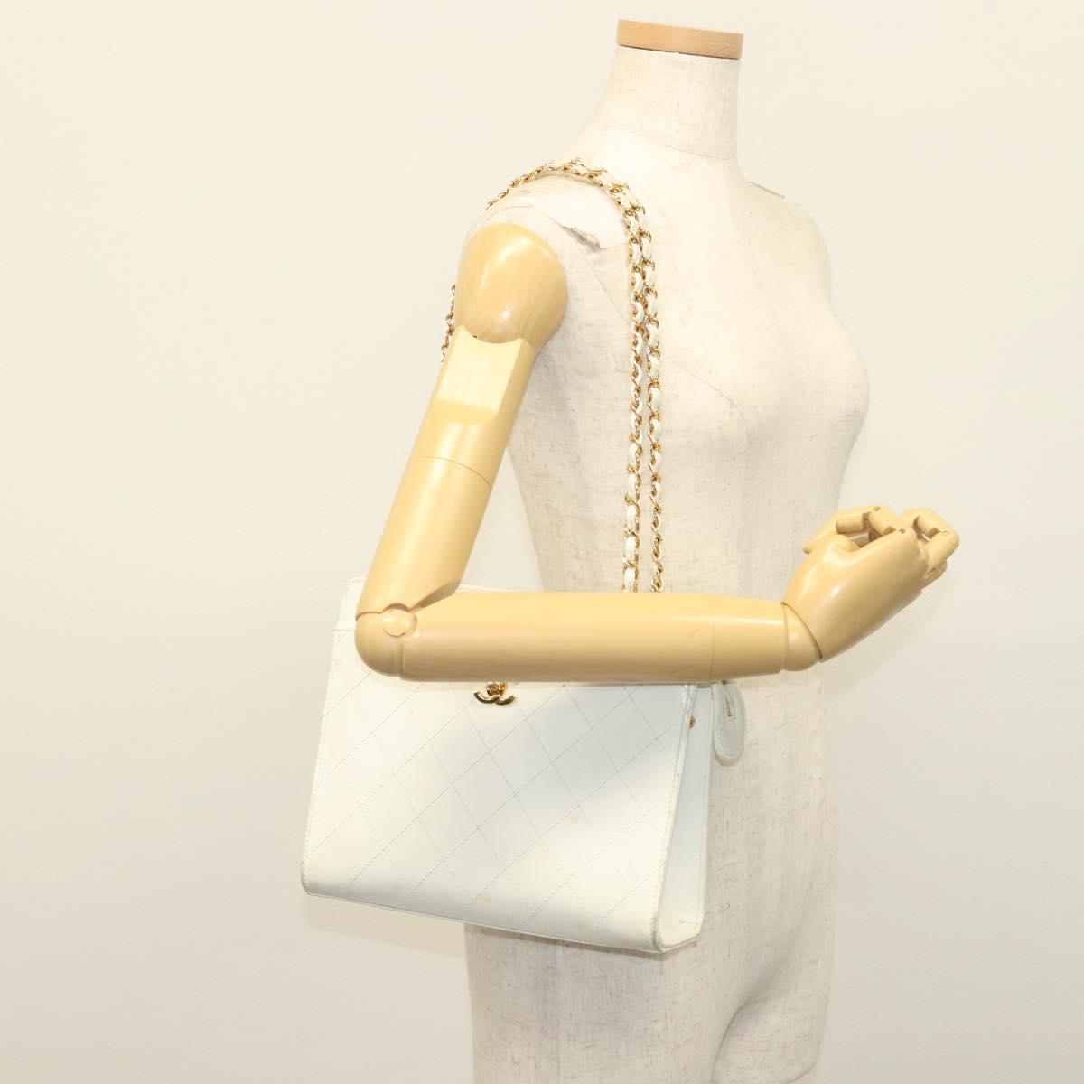 CHANEL Matelasse Chain Shoulder Bag Caviar Skin White Gold CC Auth gh580