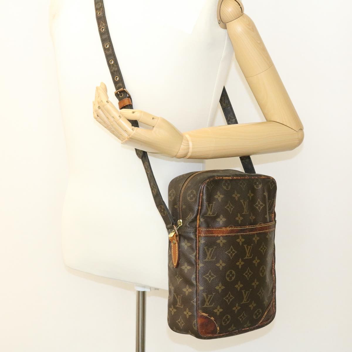 LOUIS VUITTON Monogram DanubeMM Shoulder Bag M45264 LV Auth am1790g