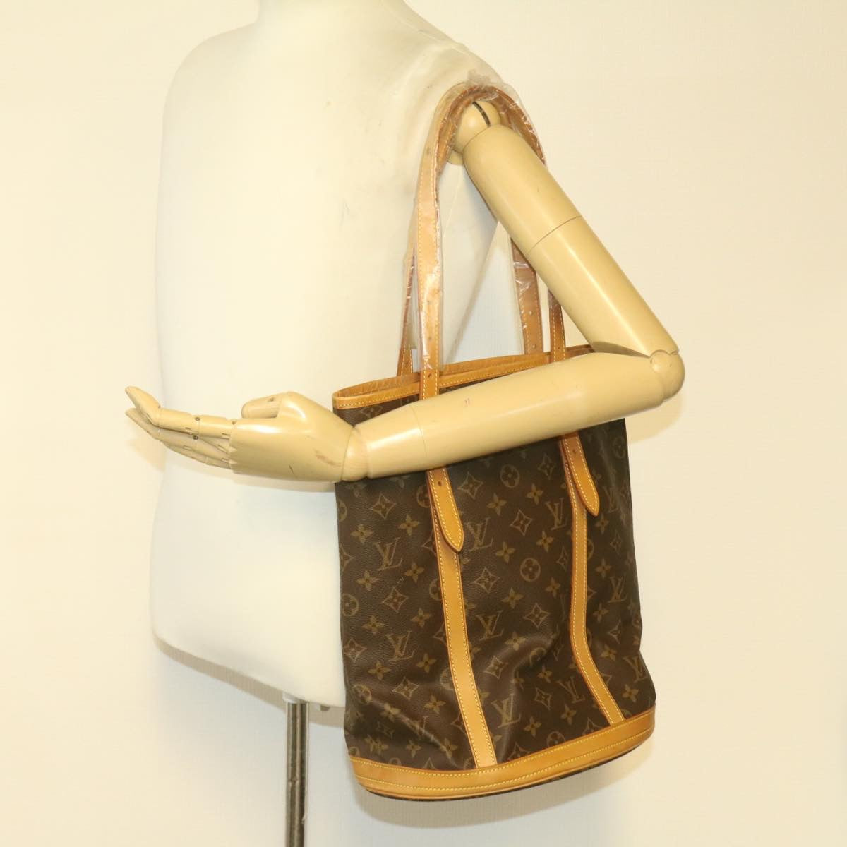 LOUIS VUITTON Monogram Bucket GM Shoulder Bag M42236 LV Auth am591g