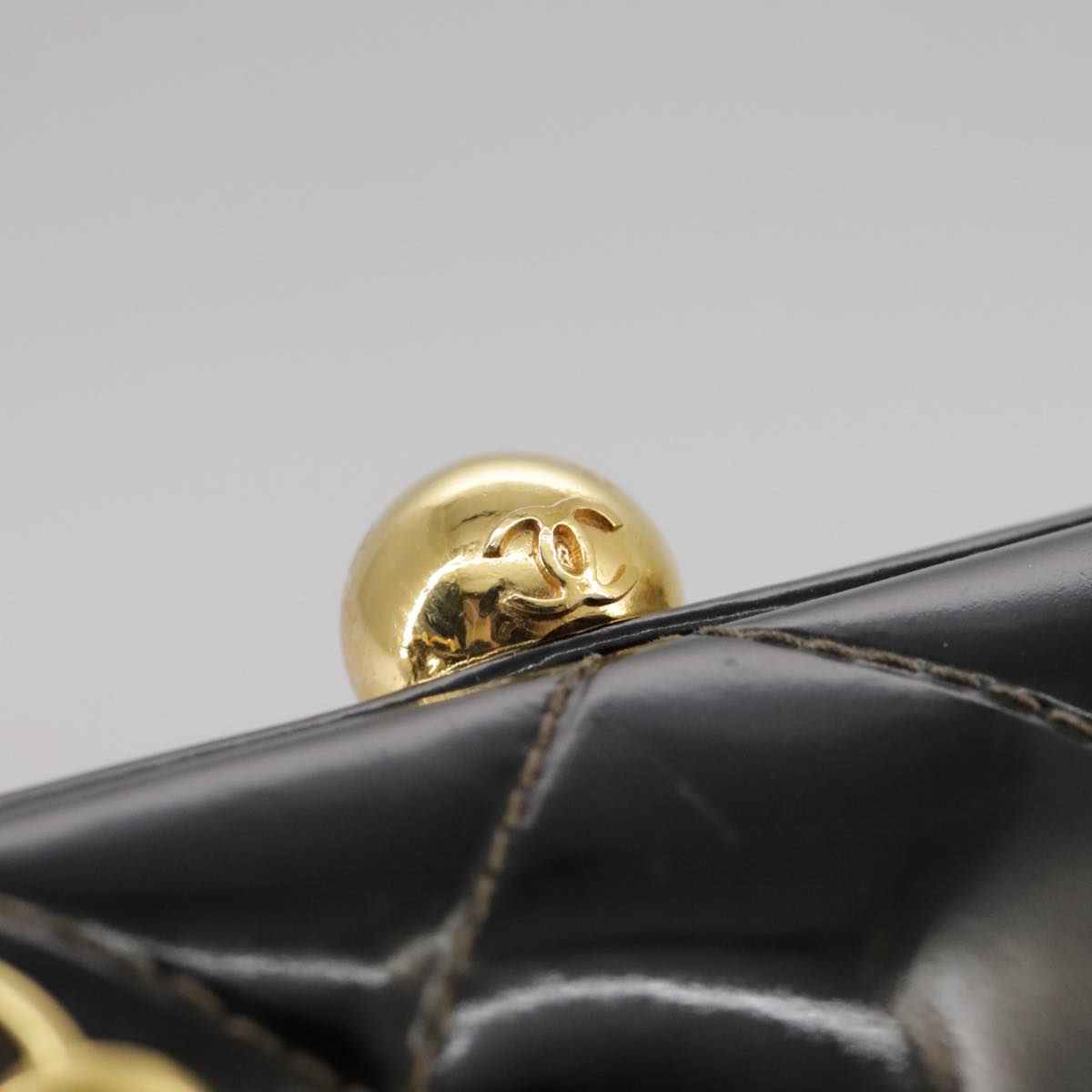 CHANEL Matelasse Chain Hand Bag Patent leather Black Gold CC Auth hk1896
