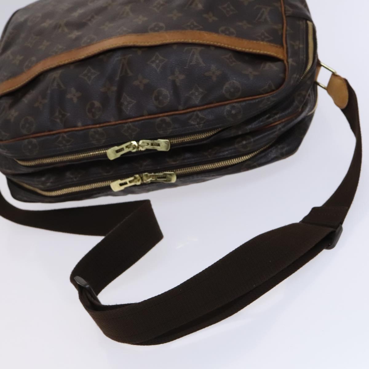 LOUIS VUITTON Monogram Reporter GM Shoulder Bag M45252 LV Auth hk2306