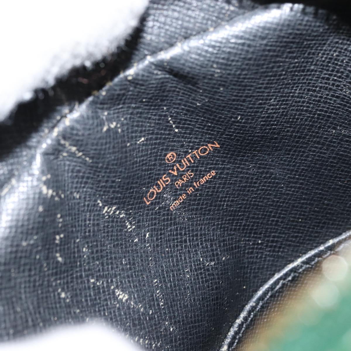 LOUIS VUITTON Epi Danube Shoulder Bag Green M45634 LV Auth hk3268