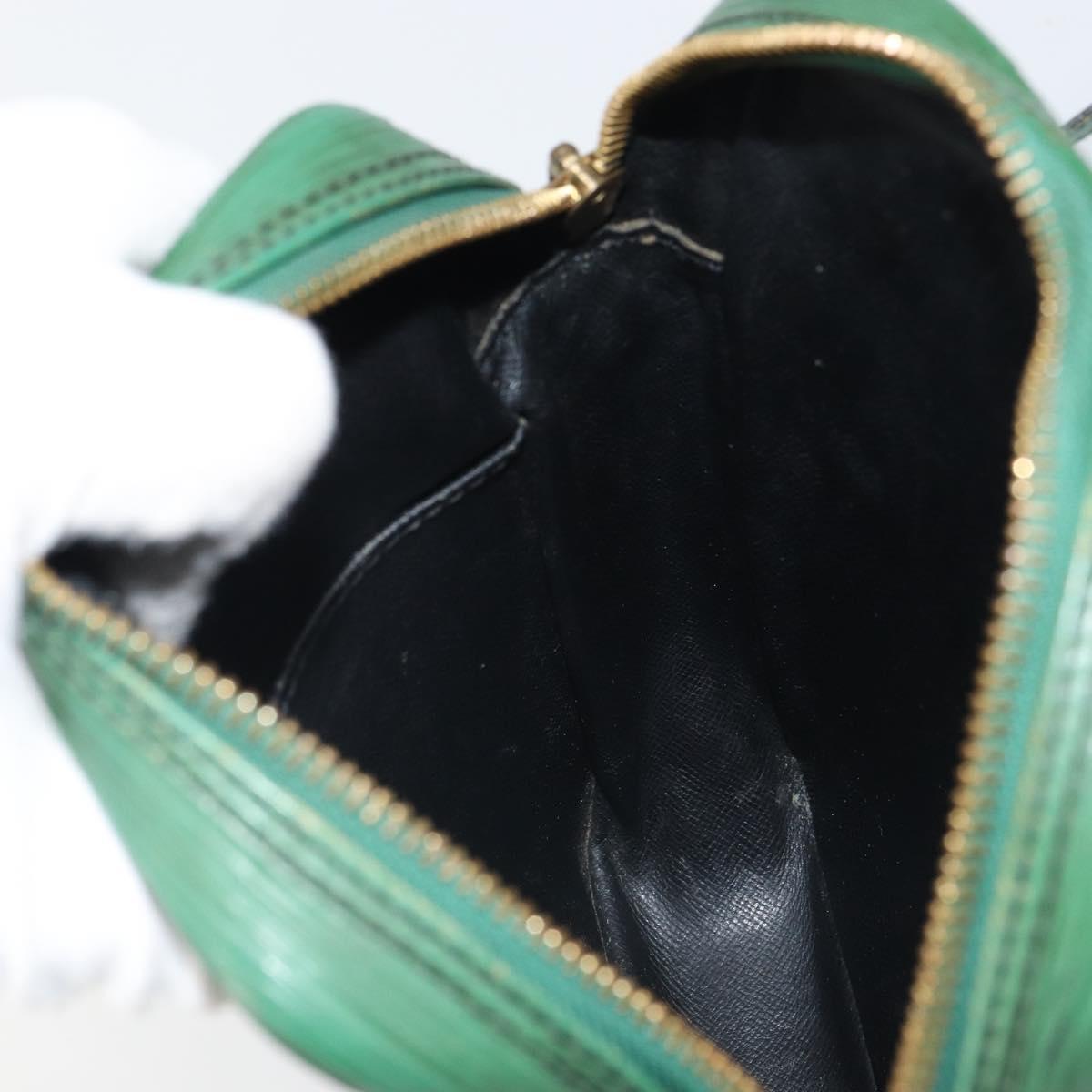 LOUIS VUITTON Epi Danube Shoulder Bag Green M45634 LV Auth hk3268