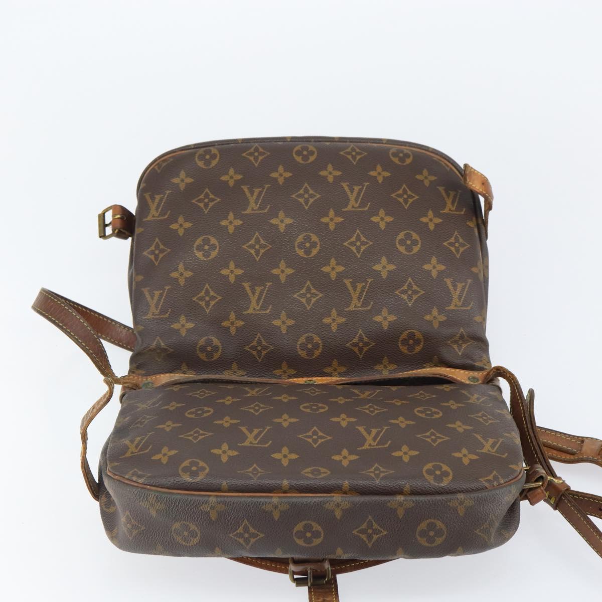 LOUIS VUITTON Monogram Saumur 30 Shoulder Bag M42256 LV Auth hk3284