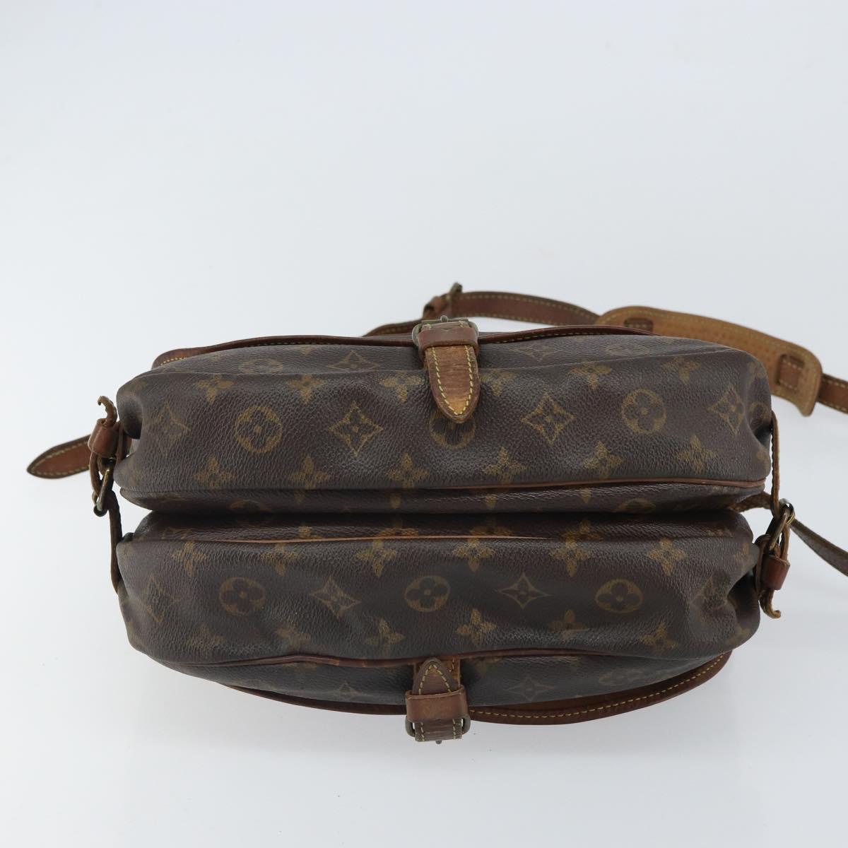 LOUIS VUITTON Monogram Saumur 30 Shoulder Bag M42256 LV Auth hk3284