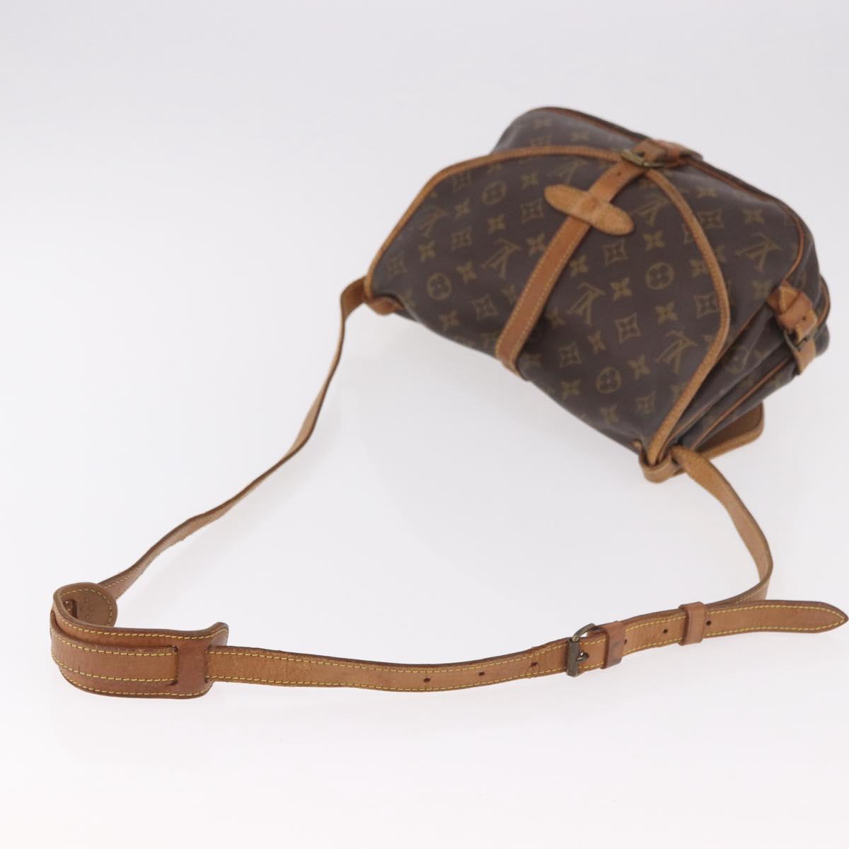 LOUIS VUITTON Monogram Saumur 30 Shoulder Bag M42256 LV Auth hk3872