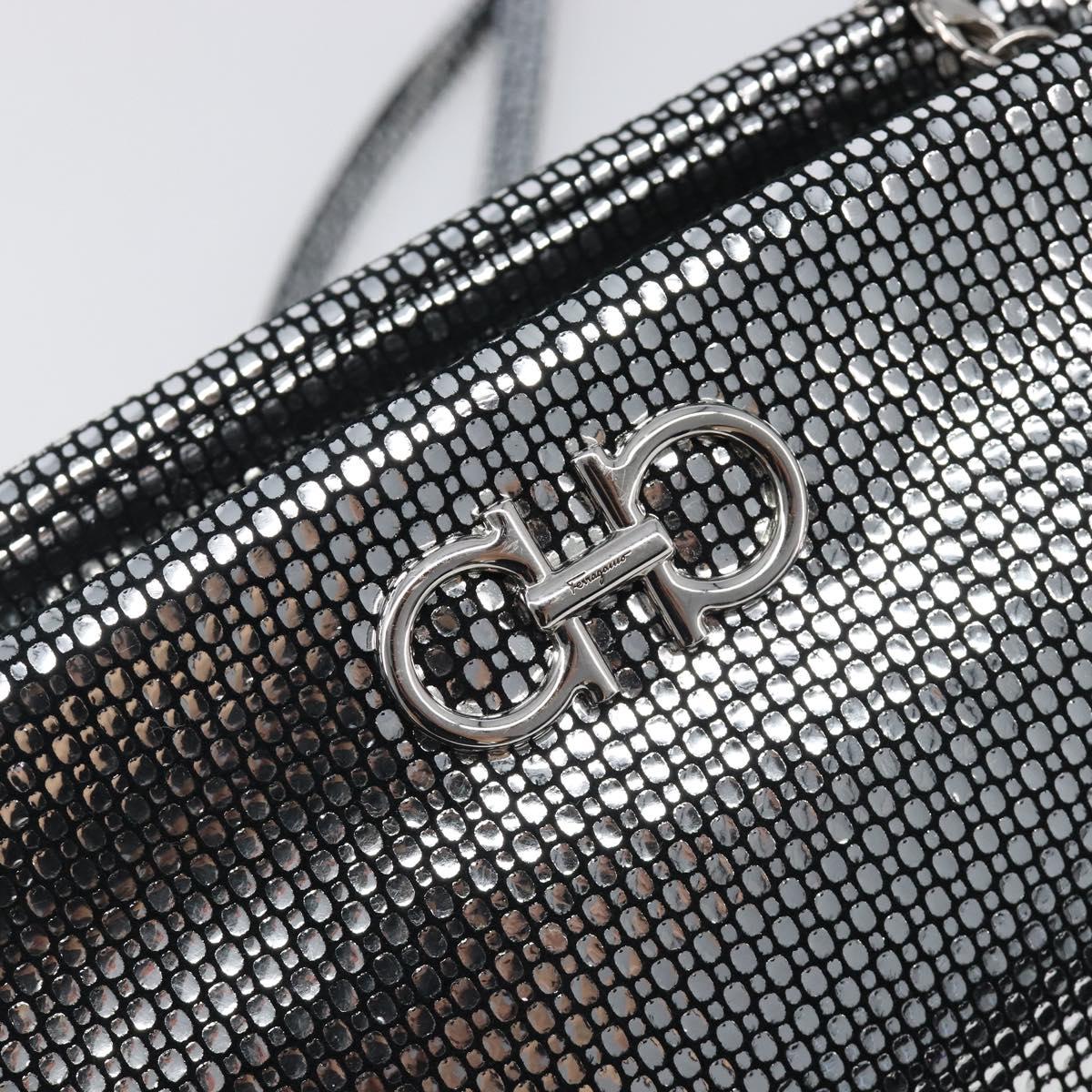 Salvatore Ferragamo Gancini Chain Shoulder Bag Leather Silver Auth hk4007V