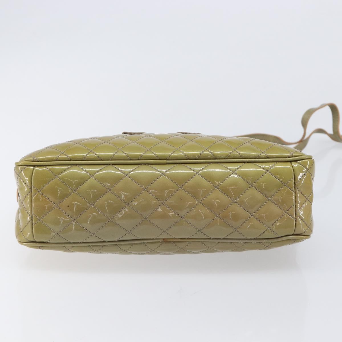 Salvatore Ferragamo Vala Shoulder Bag Patent leather Green Silver Auth hk4146