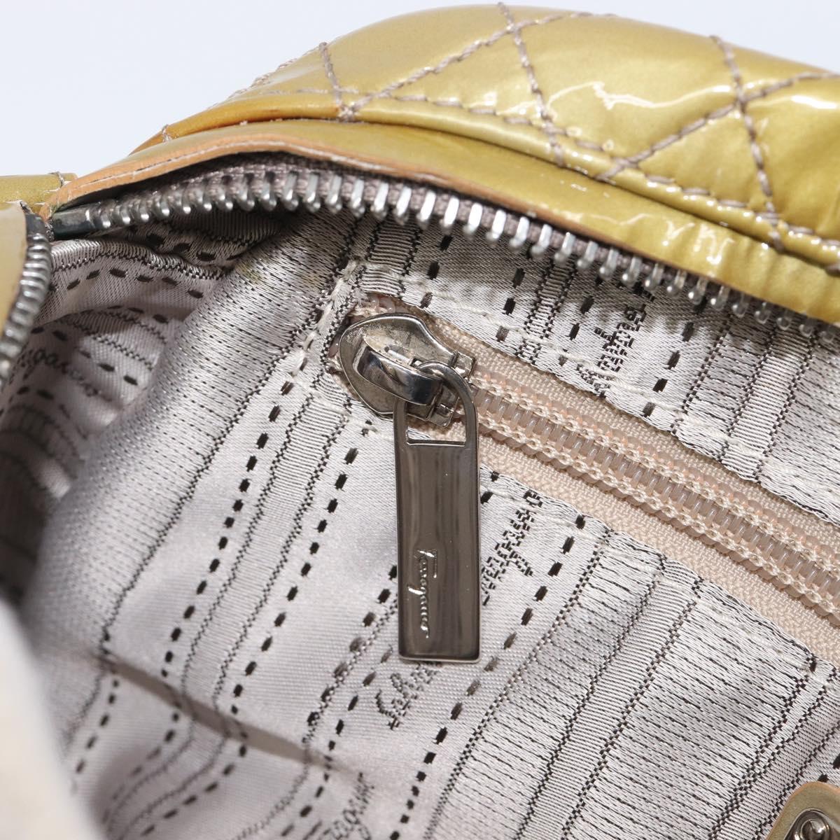 Salvatore Ferragamo Vala Shoulder Bag Patent leather Green Silver Auth hk4146