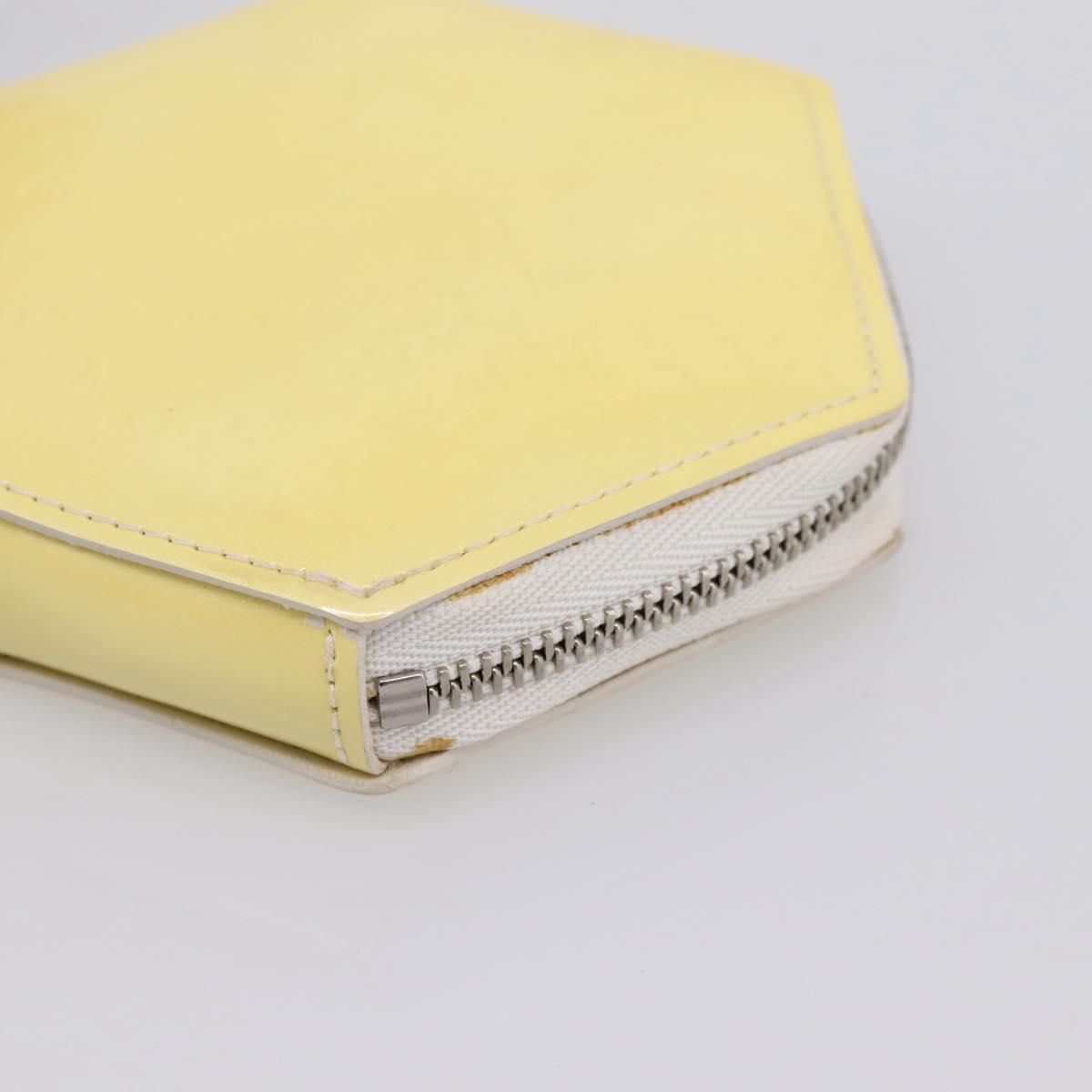 LOUIS VUITTON Vernis Porte Monnaie Flocon Purse Perle M58216 LV Auth hk4162A