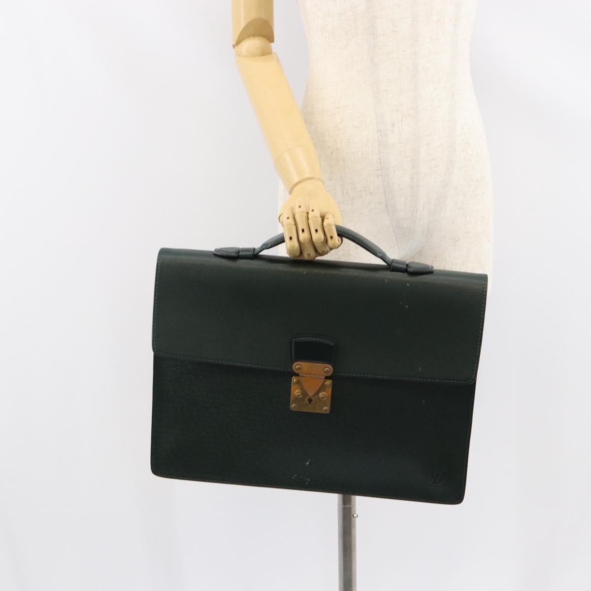 LOUIS VUITTON Taiga Serviette Kourad Business Bag Epicea T16786 LV Auth ka085