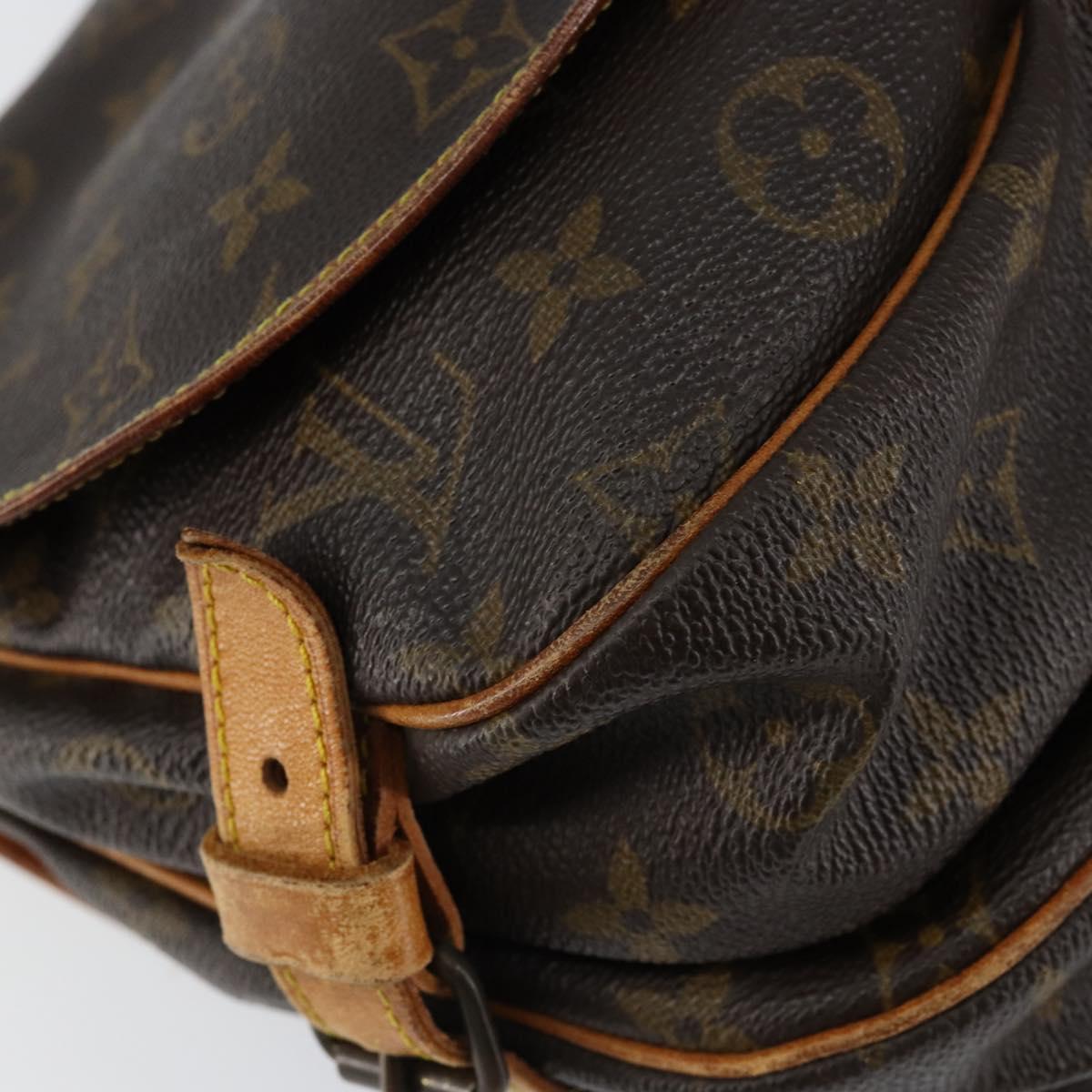 LOUIS VUITTON Monogram Saumur 30 Shoulder Bag M42256 LV Auth ka110