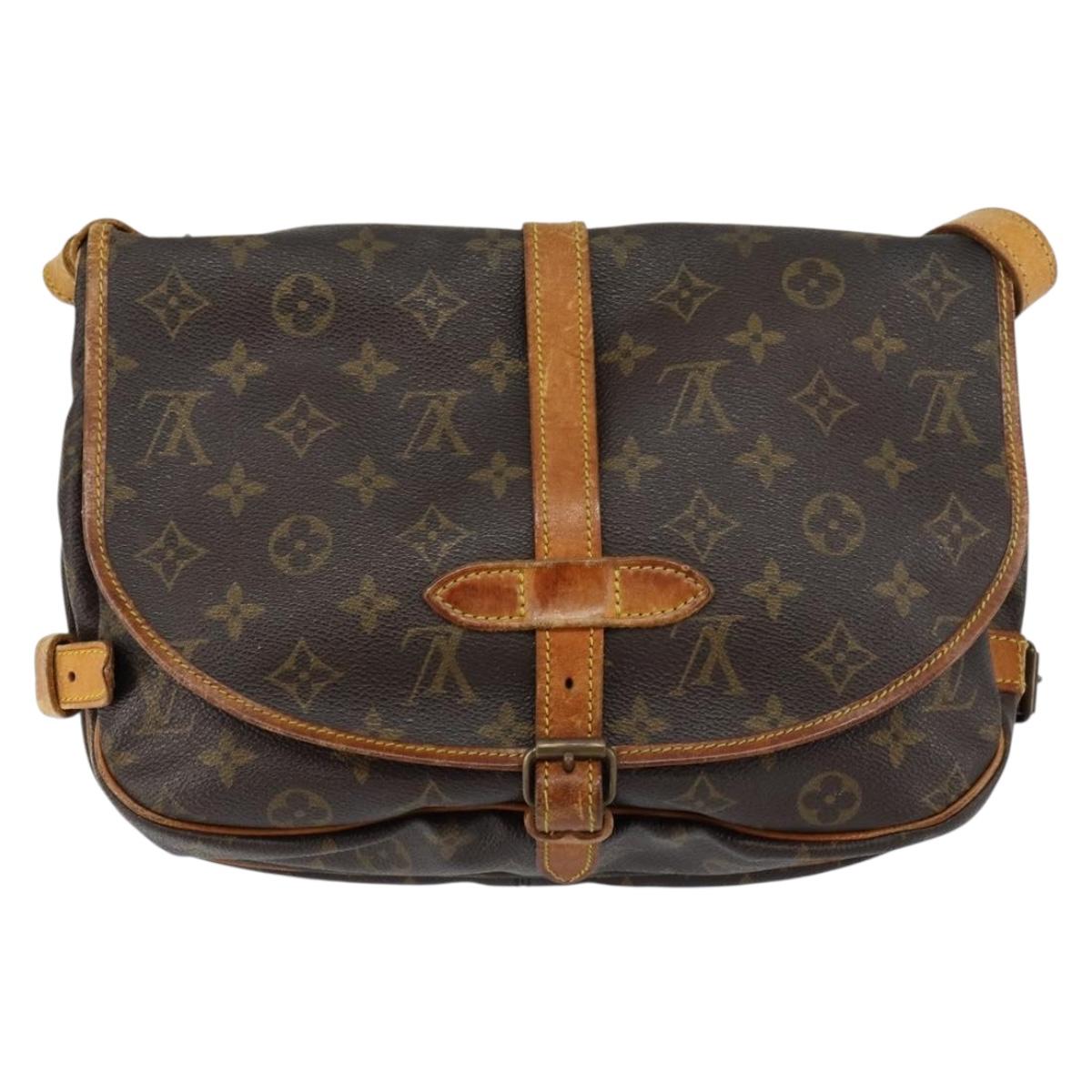 LOUIS VUITTON Monogram Saumur 30 Shoulder Bag M42256 LV Auth ka110