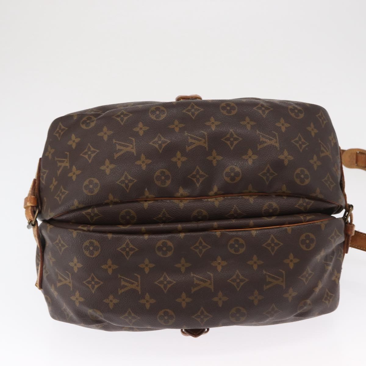 LOUIS VUITTON Monogram Saumur 35 Shoulder Bag M42254 LV Auth ka1244