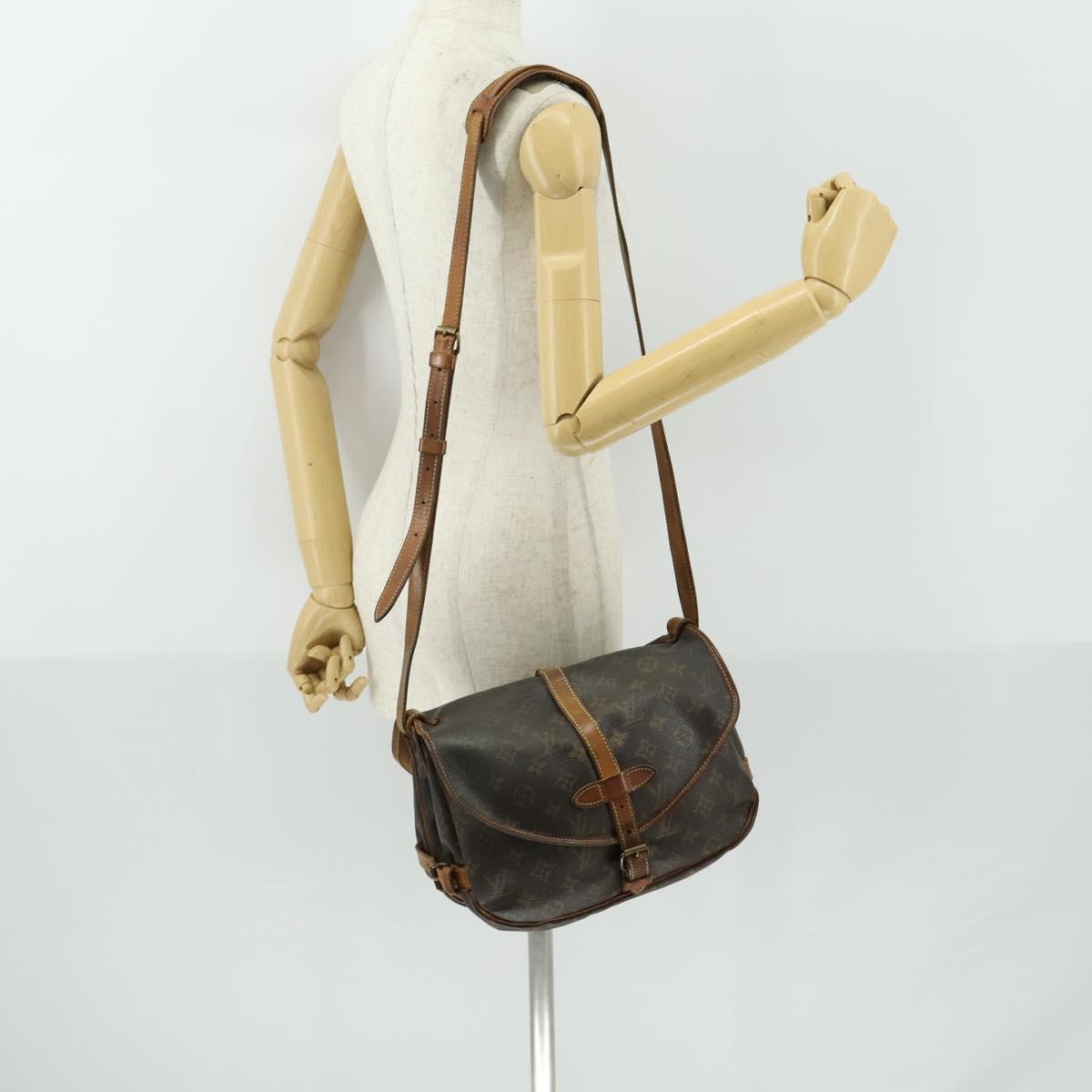 LOUIS VUITTON Monogram Saumur 30 Shoulder Bag M42256 LV Auth ka1287