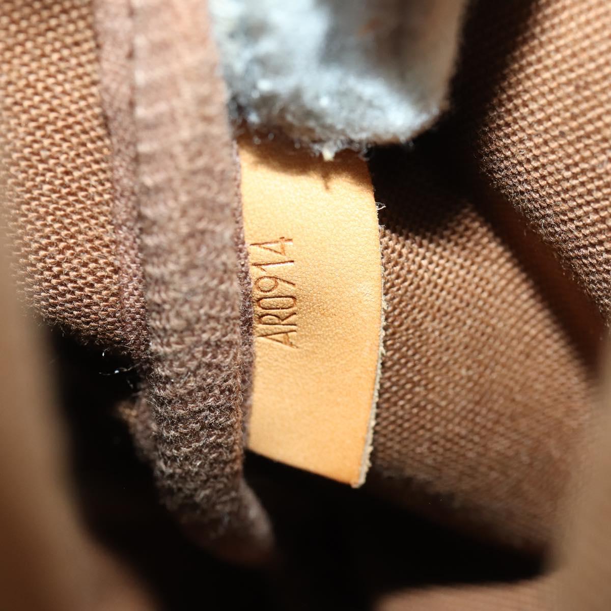 LOUIS VUITTON Monogram Saumur 30 Shoulder Bag M42256 LV Auth ka1312