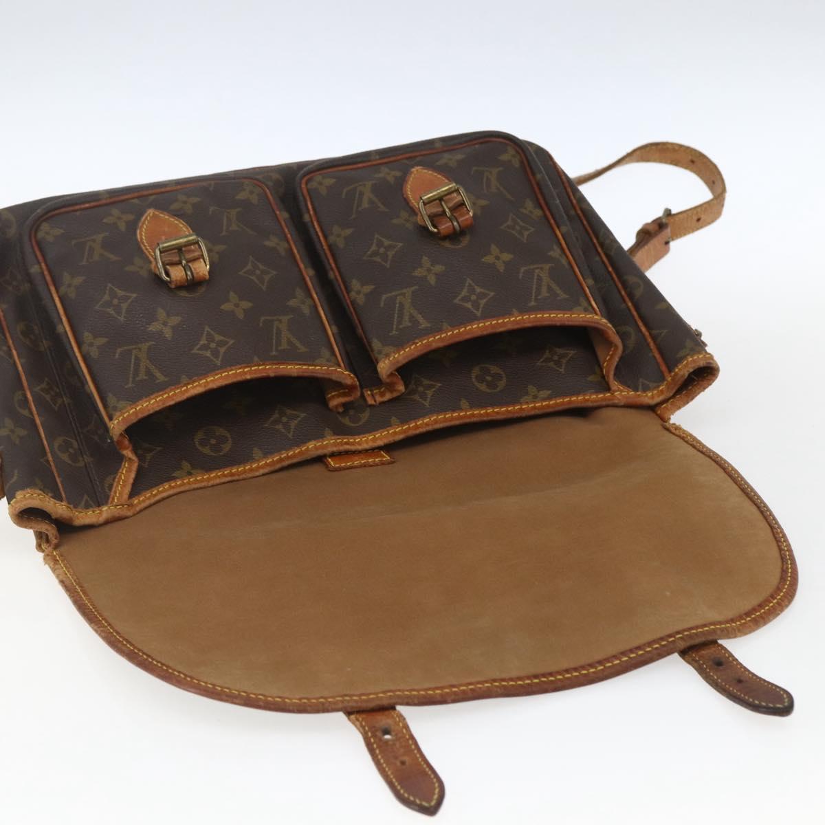 LOUIS VUITTON Monogram Sac Bazas Japon Shoulder Bag M99013 LV Auth ka1763