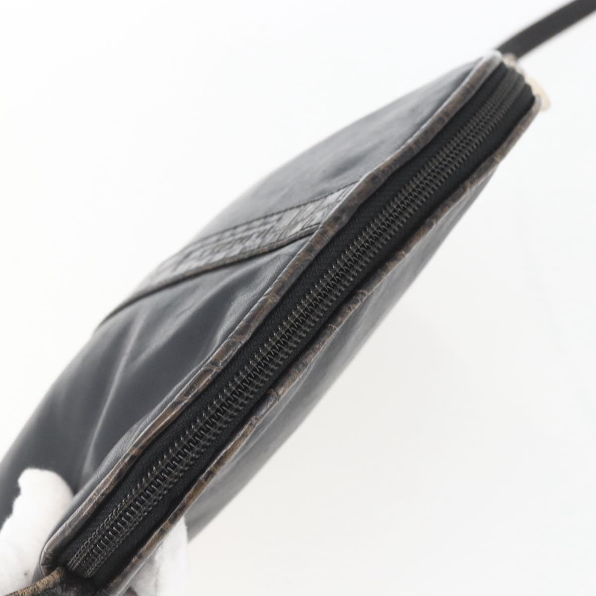 FENDI Shoulder Bag Leather Black Gold Auth ka1834