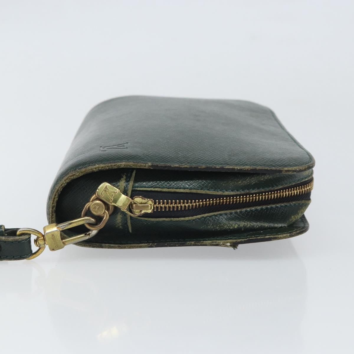 LOUIS VUITTON Taiga Baikal Clutch Bag Epicea M30184 LV Auth ka1937