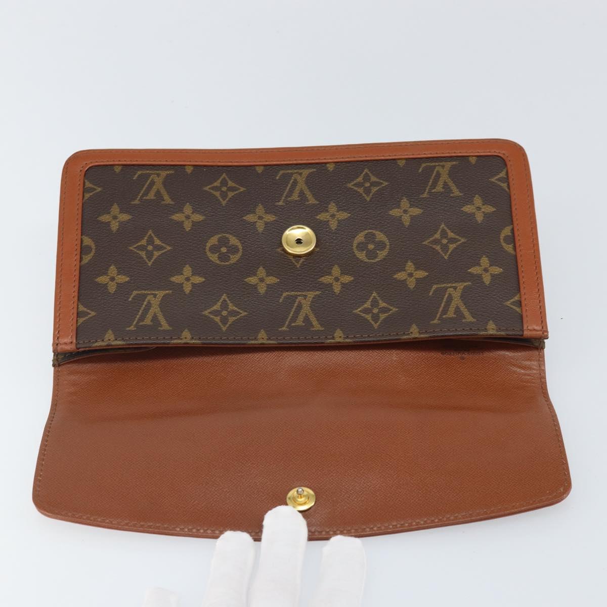 LOUIS VUITTON Monogram Pochette Dam PM Clutch Bag M51812 LV Auth ka2144
