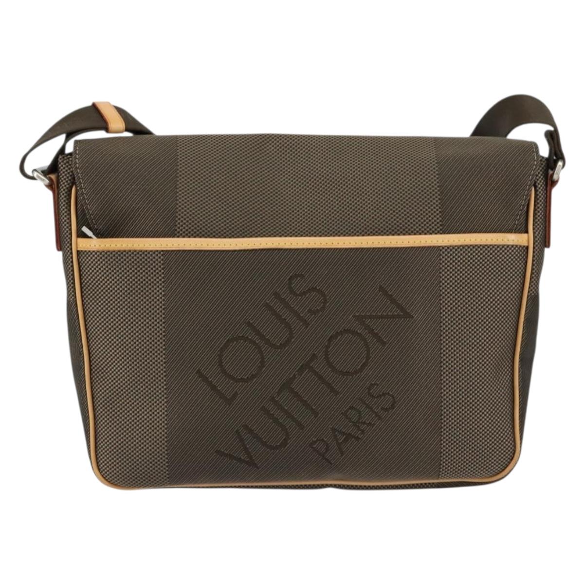 LOUIS VUITTON Damier Geant Petite Message Shoulder Bag Tail M93617 Auth ka226