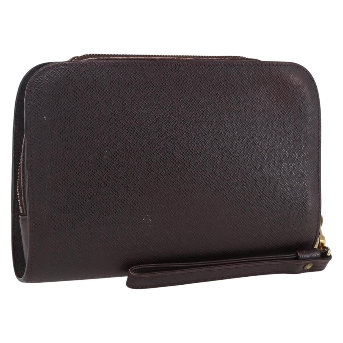 LOUIS VUITTON Taiga Baikal Clutch Bag Acajou M30186 LV Auth ka2397