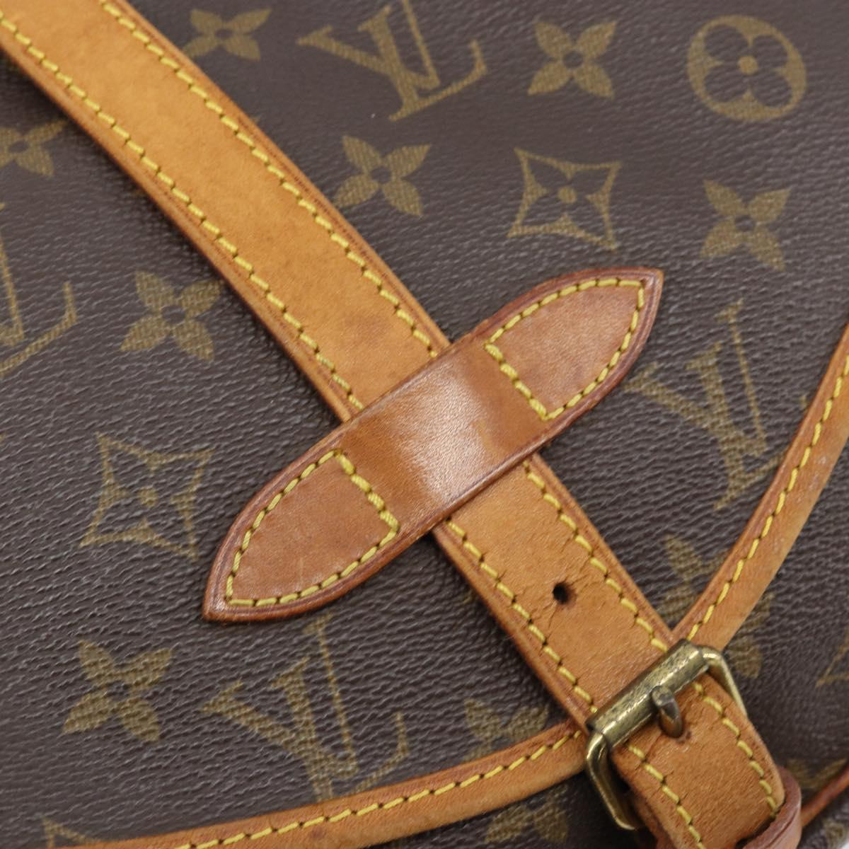 LOUIS VUITTON Monogram Saumur 30 Shoulder Bag M42256 LV Auth ka2534