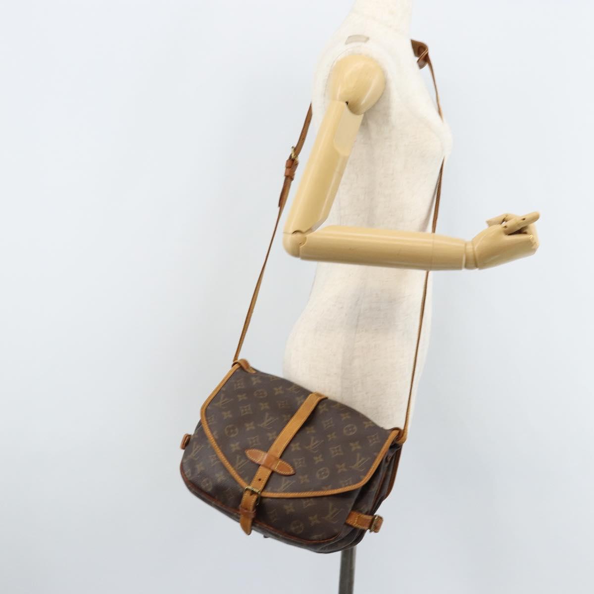 LOUIS VUITTON Monogram Saumur 30 Shoulder Bag M42256 LV Auth ka2534