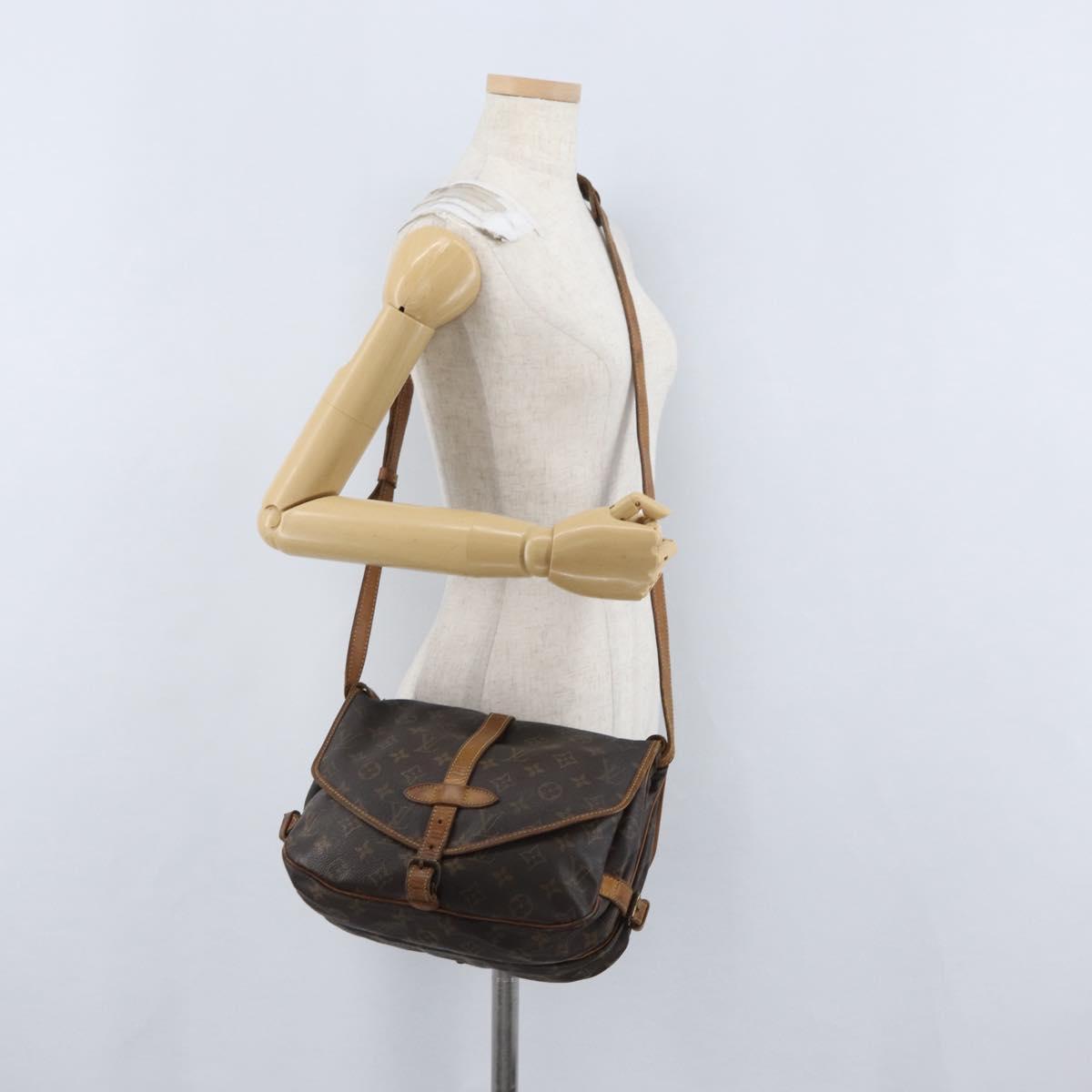 LOUIS VUITTON Monogram Saumur 30 Shoulder Bag M42256 LV Auth ka2544