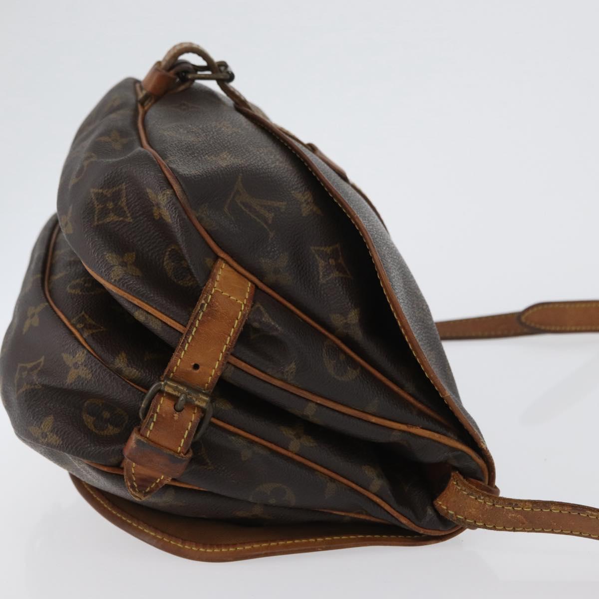 LOUIS VUITTON Monogram Saumur 30 Shoulder Bag M42256 LV Auth ka2544