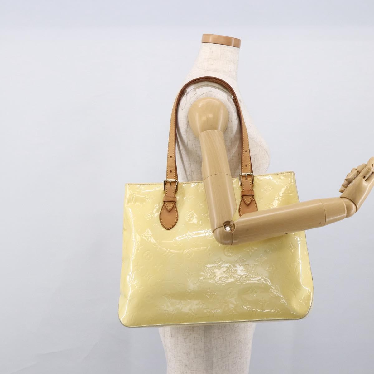 LOUIS VUITTON Monogram Vernis Brentwood Shoulder Bag Perle M91512 LV Auth ka2652
