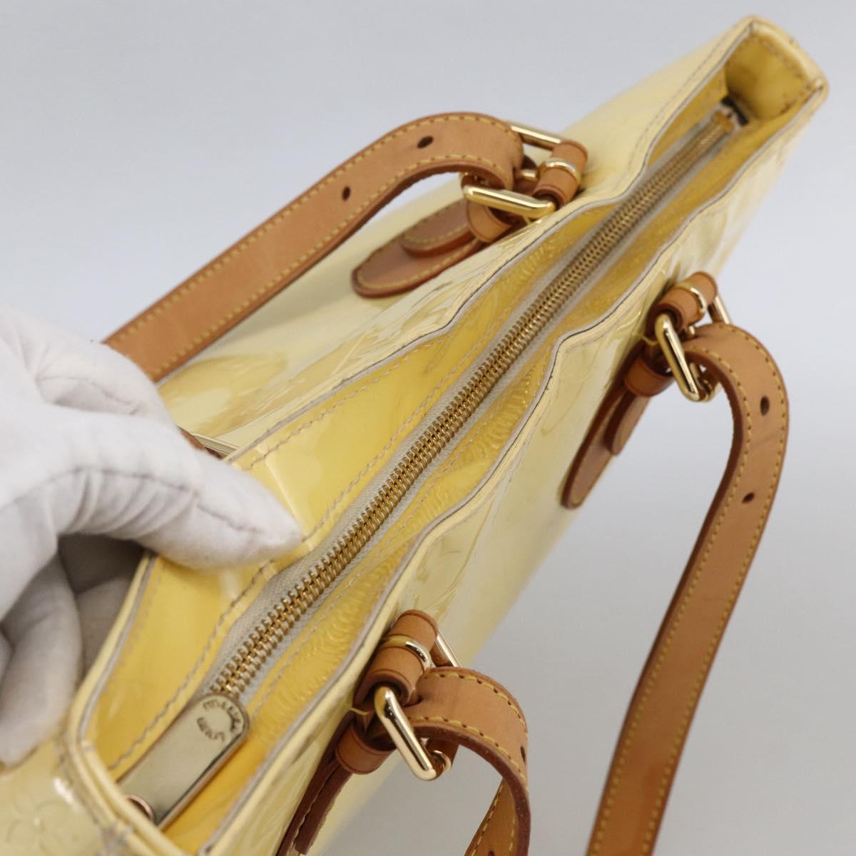 LOUIS VUITTON Monogram Vernis Brentwood Shoulder Bag Perle M91512 LV Auth ka2652