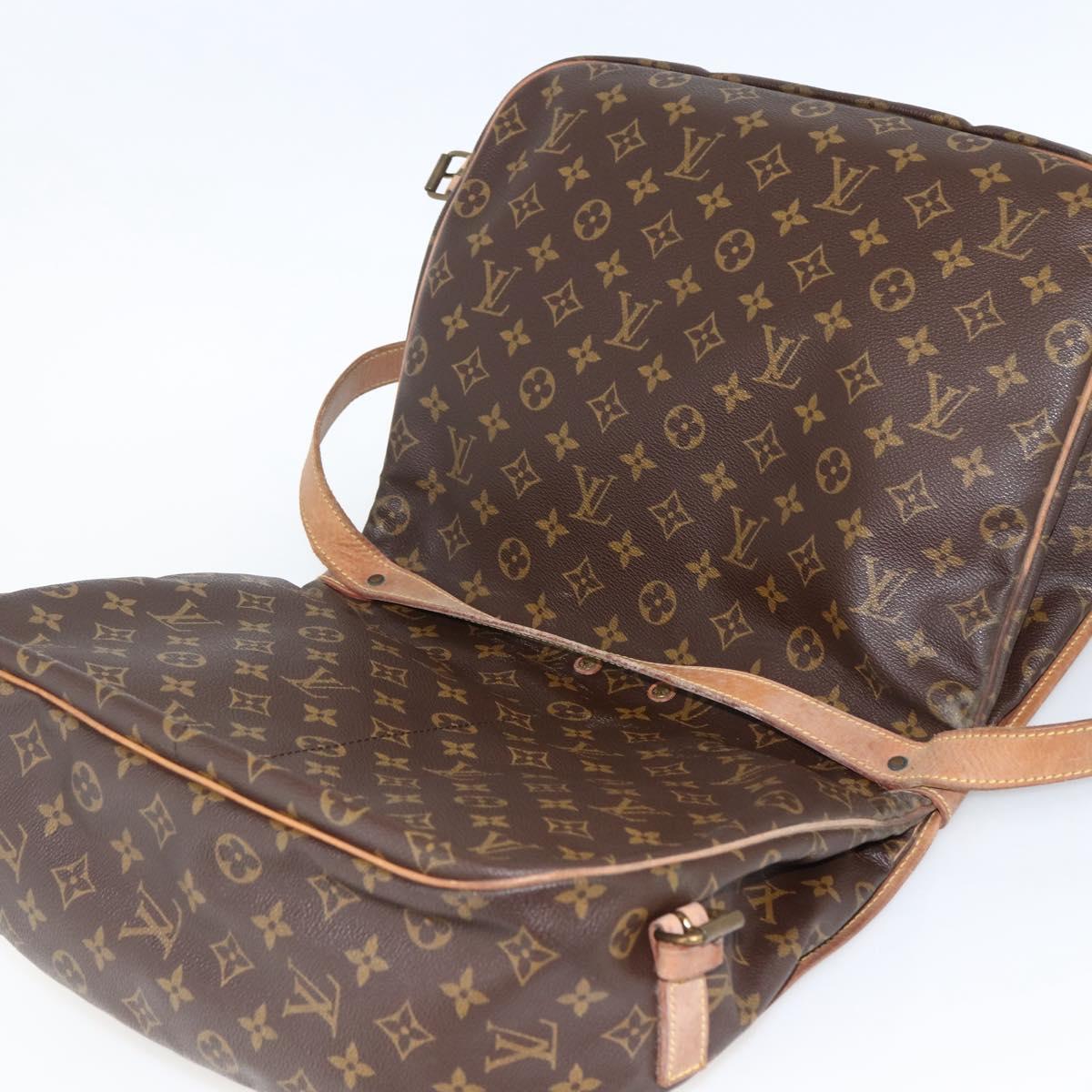 LOUIS VUITTON Monogram Saumur 35 Shoulder Bag M42254 LV Auth ka2845