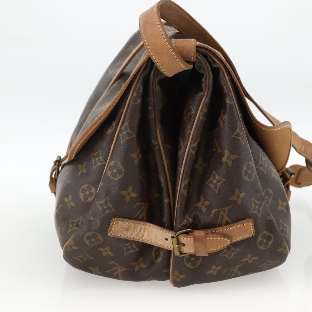 LOUIS VUITTON Monogram Saumur 35 Shoulder Bag M42254 LV Auth ka2845