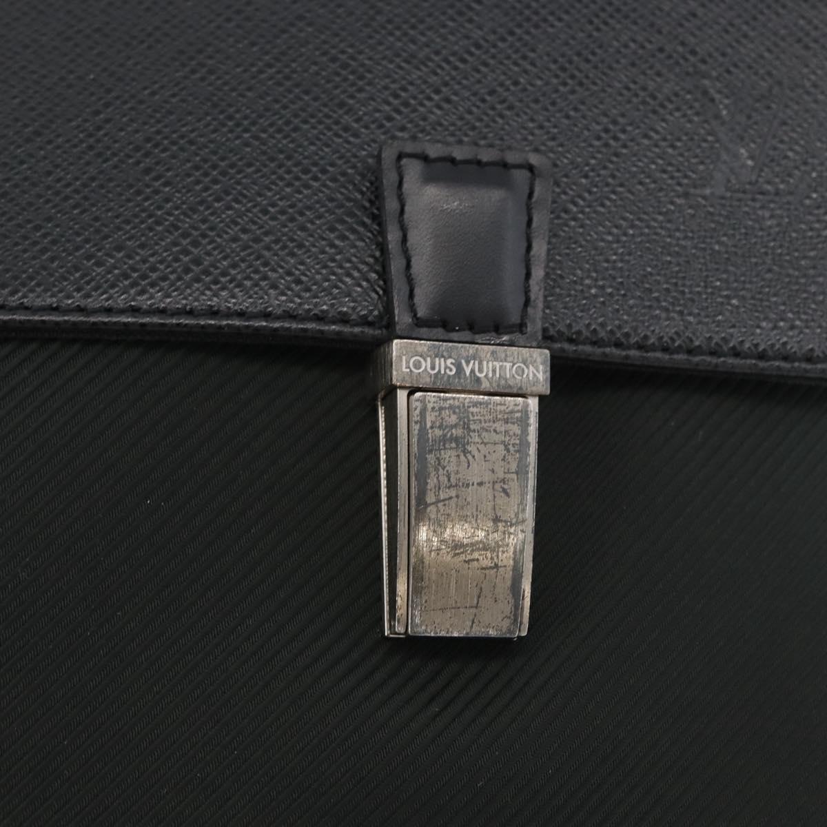 LOUIS VUITTON Taiga Saratov GM Shoulder Bag Ardoise M30882 LV Auth ka2868