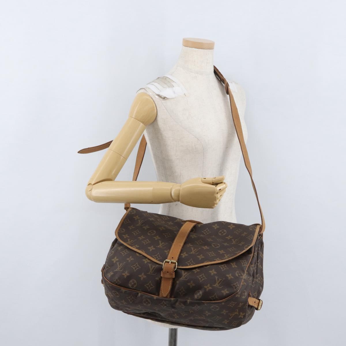 LOUIS VUITTON Monogram Saumur 35 Shoulder Bag M42254 LV Auth ka2872