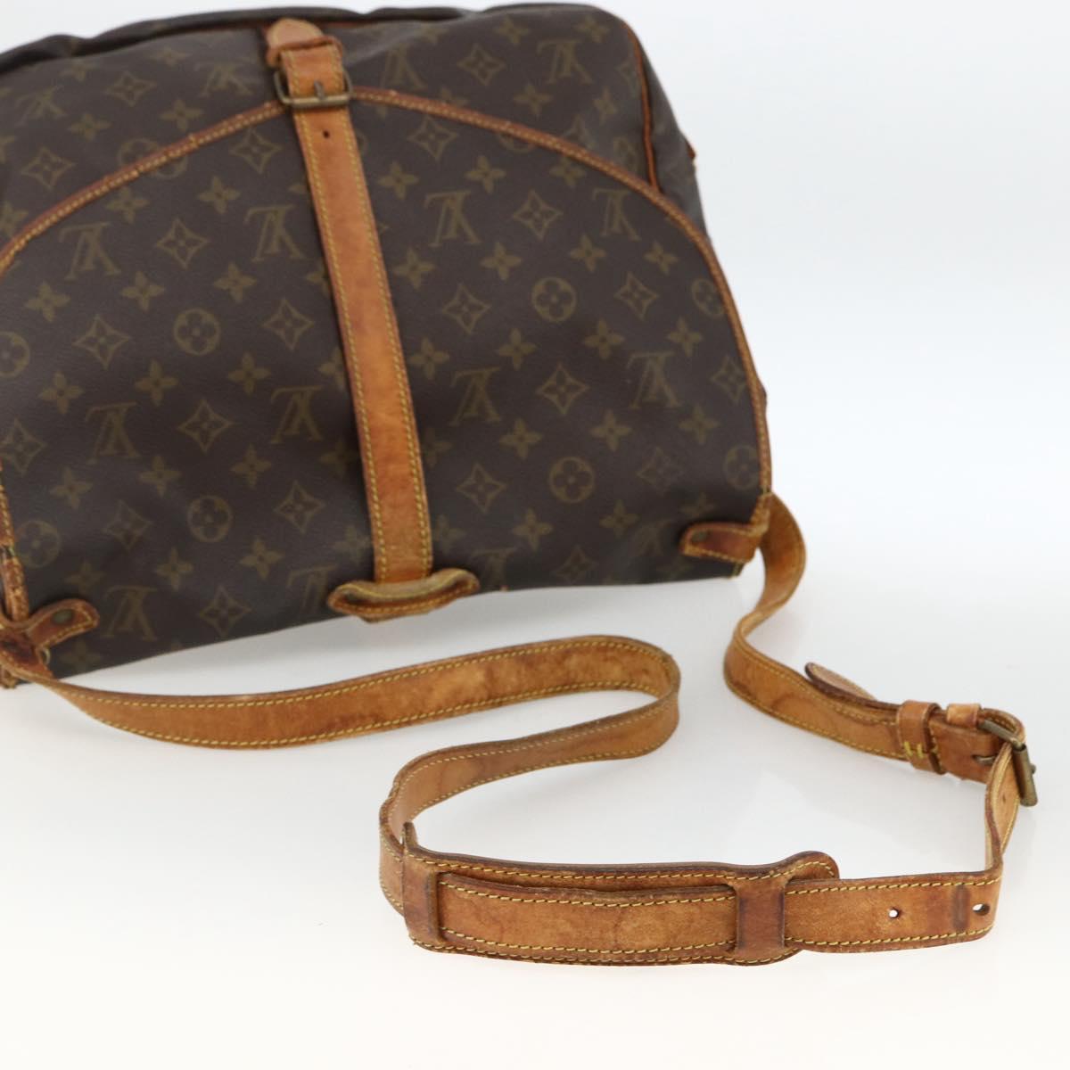 LOUIS VUITTON Monogram Saumur 35 Shoulder Bag M42254 LV Auth ka2882