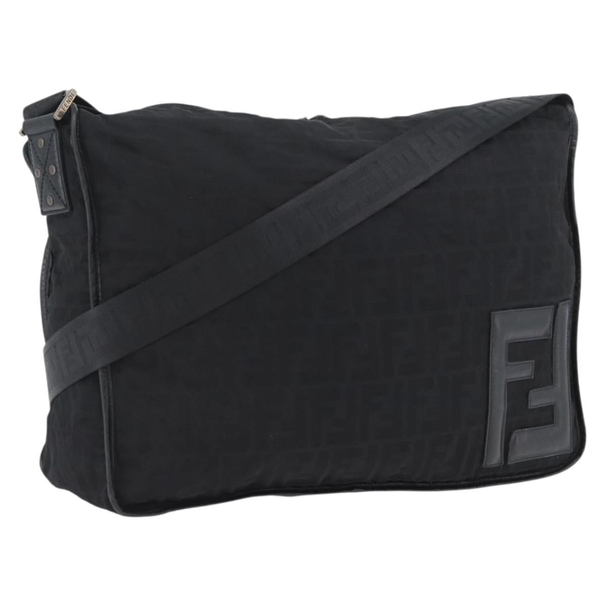 FENDI Zucca Canvas Shoulder Bag Black Auth ka2914