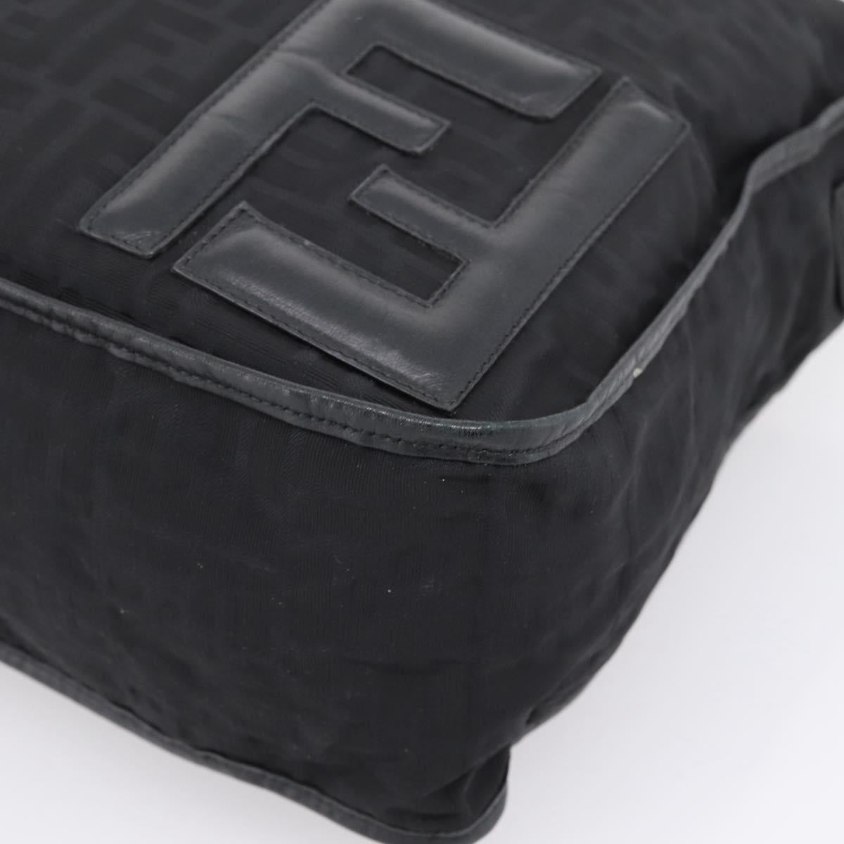 FENDI Zucca Canvas Shoulder Bag Black Auth ka2914