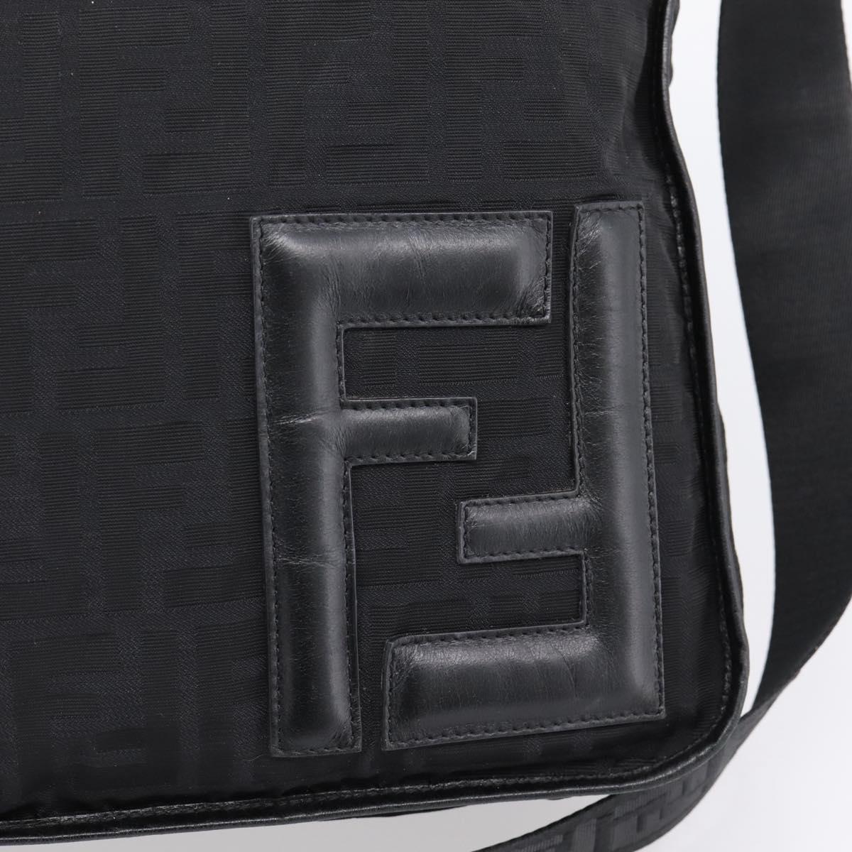 FENDI Zucca Canvas Shoulder Bag Black Auth ka2914
