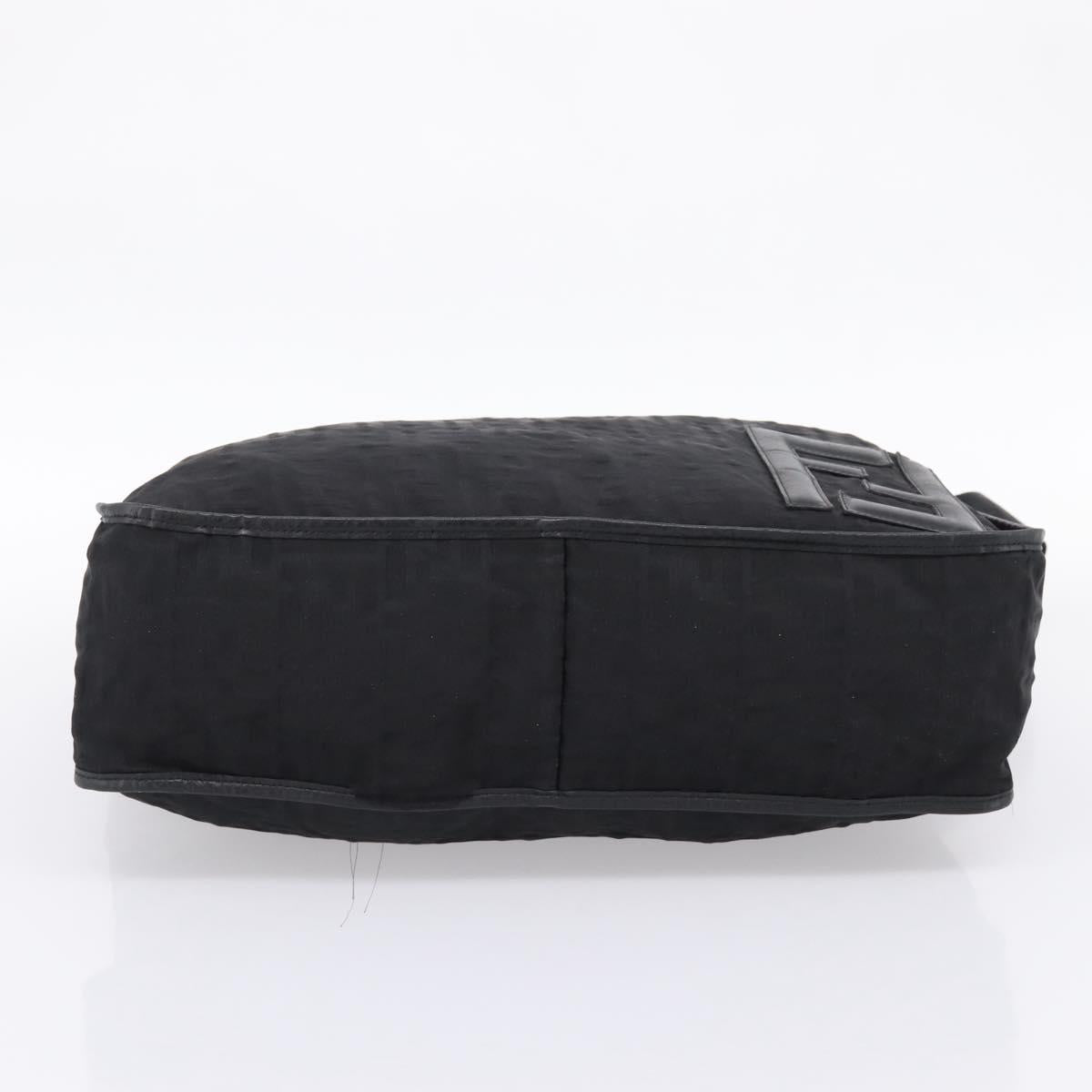 FENDI Zucca Canvas Shoulder Bag Black Auth ka2914