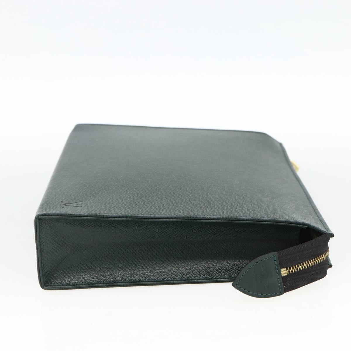 LOUIS VUITTON Taiga Poche Toilette 26 Pouch Epicea LV Auth ka3001