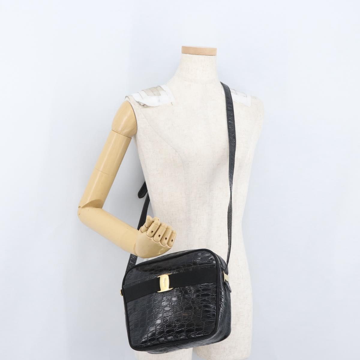 Salvatore Ferragamo Shoulder Bag Leather Black Gold Auth ka3122A