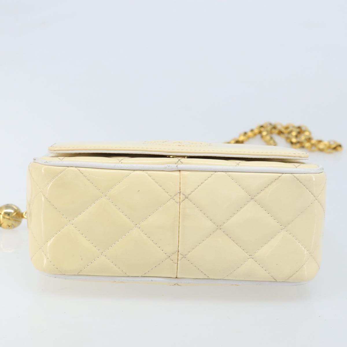 CHANEL Chain Shoulder Bag Patent leather Beige Gold CC Auth ka3145