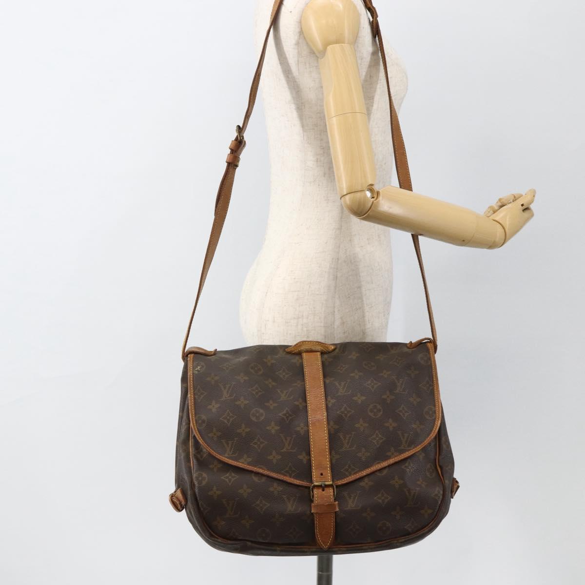 LOUIS VUITTON Monogram Saumur 35 Shoulder Bag M42254 LV Auth ka3182